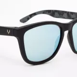 Солнцезащитные очки Hawkers x Messi Carbon Black Blue Chrome One — фото 4