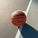 Мяч баскетбольный Spalding TF-150 Varsity — фото 6