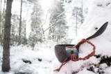 Туристическая кружка Kupilka 21 классическая с ложечкой Kelo (черная) — фото 3
