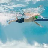Детские лопатки для плавания FINIS Freestyler Hand Paddles Junior, белые — фото 2