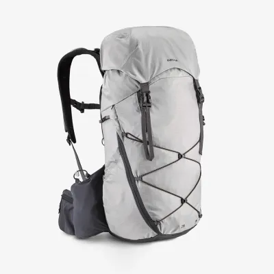 Компактный горный рюкзак Quechua MH900 25 л
