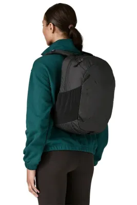 Рюкзак Patagonia Atom Day Pack 24 л городской из переработанного полиэстера