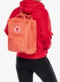 Рюкзак Fjallraven Kanken 16 л винил отделение для ноутбука 13 дюймов, 16 l, Mango / 16 l, Синяя галактика — фото 5