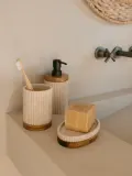 Andrea House Стакан для зубных щеток Laura с деревянным декором — фото 3