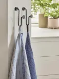 Hübsch Home Крючок настенный Swing из металла для одежды и полотенец, высота 13 см, чёрный матовый — фото 4