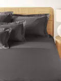 Westwing Collection Простыня Premium из хлопкового сатина, темно-серая — фото 4