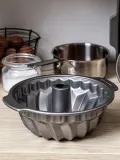 KitchenAid Форма для кекса Bakery с антипригарным покрытием, 24 см — фото 3