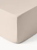 Westwing Collection Простыня на резинке Comfort из хлопкового сатина, бежевая, Ш 90 × Д 200 см, В 35 см, Бежевый — фото 1