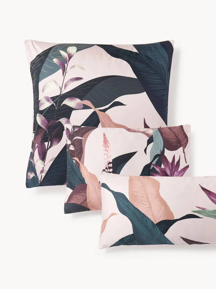 Westwing Collection Наволочка Flora из хлопкового сатина, Ш 50 × Д 80 см, Светлый розовый