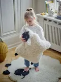 Bloomingville Mini Подушка декоративная детская Dolly в виде овечки, 46х56 см, молочно-белая с чёрным — фото 2