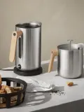 Eva Solo Чайник электрический Nordic Kitchen с дубовой ручкой, 1,5 л, сталь, высота 25 см, серебристый с чёрным — фото 6