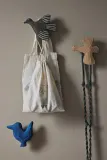 Ferm Living Kids Крючок для дома настенный Lola Bird из дерева осины, ручная резьба, 11х11 см, серо-бежевый с белым — фото 4