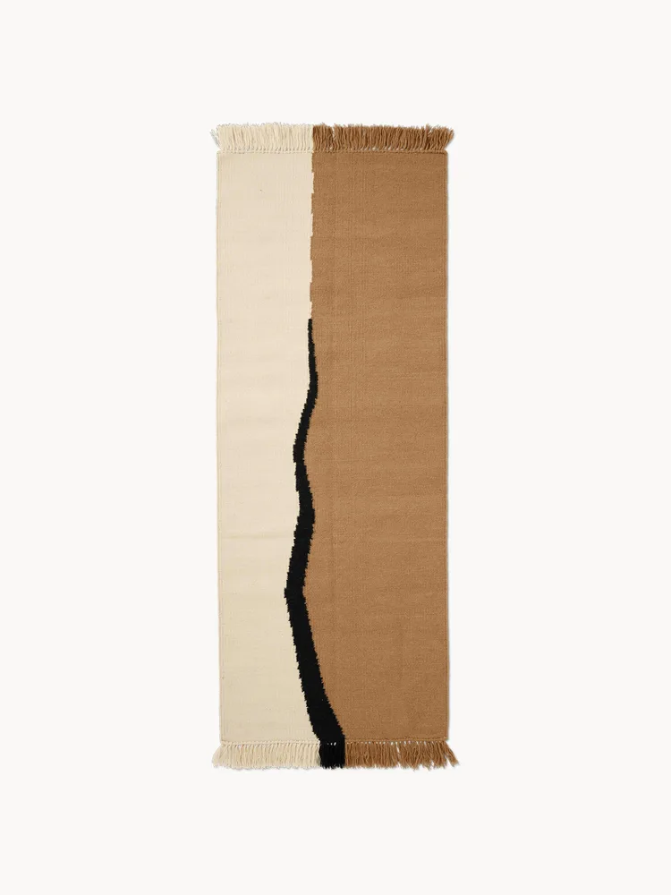 Ferm Living Ковер Soil ручного ткачества из шерсти с бахромой и полосатым узором, 70х180 см, коричневый с кремовым