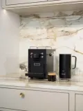 Sjöstrand Coffee Вспениватель молока Zeio на 300 мл с двойными стенками из нержавеющей стали, горячая и холодная пена, чёрный — фото 3