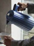 Alessi Чайник электрический Plissé с плиссированным корпусом из термопластичной смолы, 1,7 л, серо-голубой — фото 2