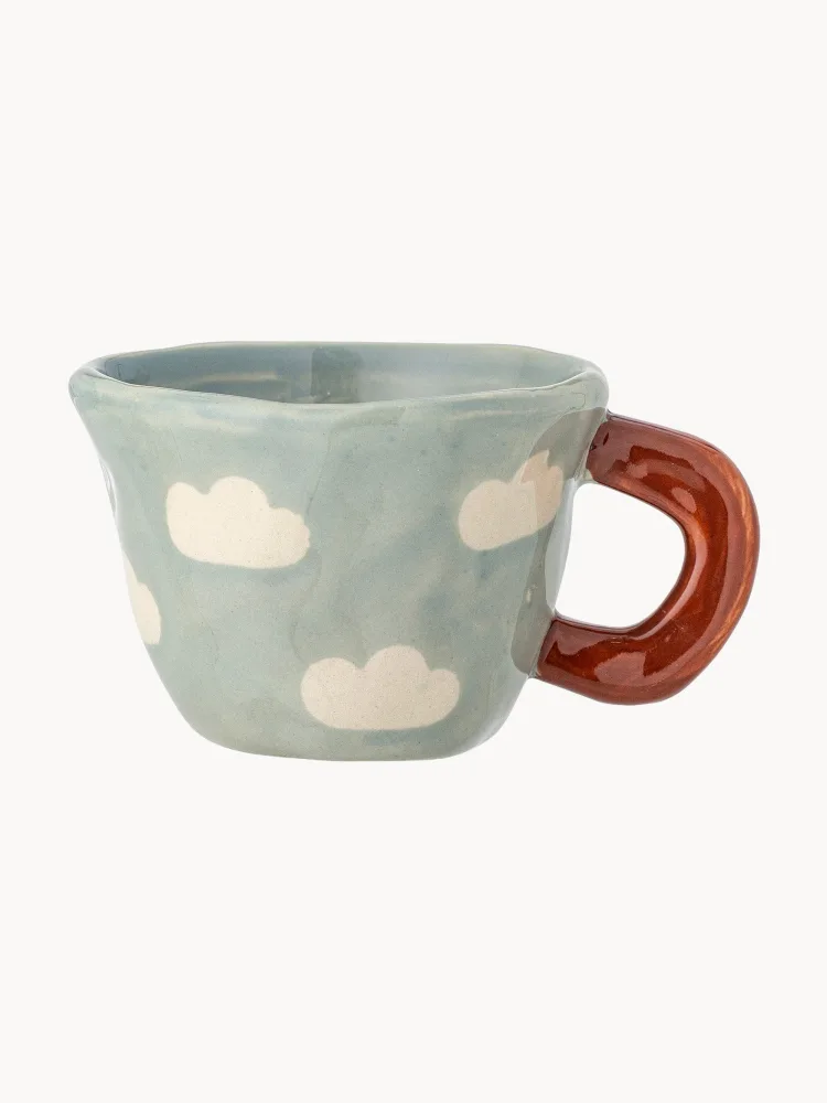 Bloomingville Mini Кружка детская Nini из каменной керамики с ручной росписью, 100 мл, диаметр 8 см, светло-голубая с молочно-белым