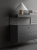 String Furniture Стойка напольная для стеллажа String System металлическая решётчатая, 30х85 см, тёмно-серая — фото 6