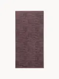 Westwing Collection Комплект велюровых полотенец Petra с геометрическим узором, 3 предм. (гостевое полотенце, полотенце для рук, банное полотенце), Тёмный фиолетовый — фото 3
