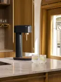 Mysoda Сифон для газирования воды Ruby 2 с бутылкой 1 л, алюминиевый корпус, высота 41 см, чёрный с золотистым — фото 4