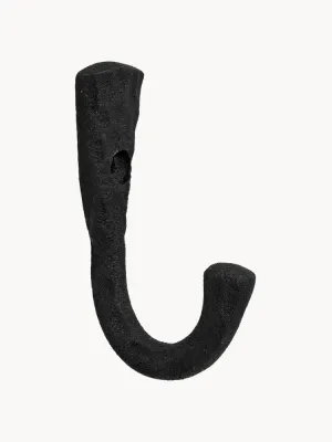 Broste Copenhagen Крючок настенный для одежды Tess из алюминия с молотковой фактурой, 2х8 см, чёрный