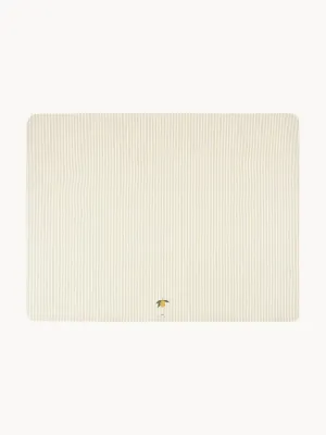 Konges Sløjd Коврик под стульчик для кормления Tea Stripe виниловый водонепроницаемый, 75 x 100 см, молочно-белый в полоску