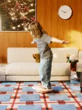 Балансир-доска Stapelstein Board для равновесия и активной игры, диаметр 36 см, высота 8 см, светло-розовая с оранжевым — фото 3