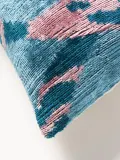 Les Ottomans Наволочка декоративная Velvety из бархата из шёлка и хлопка с круглым геометрическим узором — фото 4