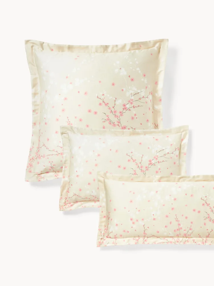 Westwing Collection Наволочка Sakura, бежевая с бледно-розовым и белым