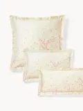 Westwing Collection Наволочка Sakura, бежевая с бледно-розовым и белым — фото 1