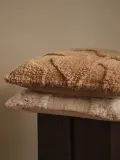 Ferm Living Подушка декоративная Rime с ручным тафтингом — фото 3