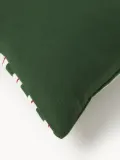 Westwing Collection Наволочка декоративная Talvi из хлопка с вышивкой, тёмно-зелёная с красным и молочно-белым — фото 4