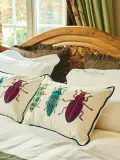 Anna + Nina Подушка декоративная Bugging You с вышивкой, 42х62 см, белая — фото 2