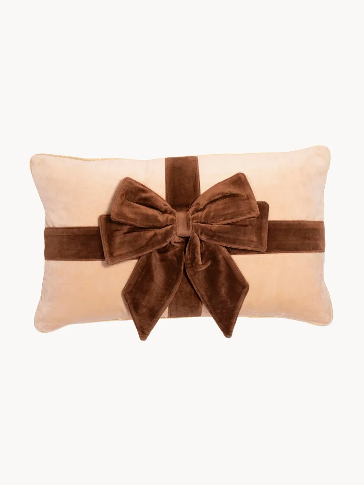 Vondels Подушка декоративная Bow из бархата, бежевая с коричневым