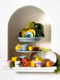 Serax Тарелка для завтрака Feast, 23 см, молочно-белая с красным — фото 3