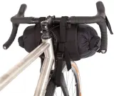 Сумка на руль Restrap Bar Bag, Объём 17 л, цвет чёрный / Объём 17 л, цвет чёрно-оранжевый — фото 3