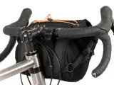 Сумка на руль Restrap Bar Pack, Объём 10 л, цвет чёрно-оранжевый / Объём 10 л, цвет оранжевый / Объём 10 л, цвет оливковый — фото 5