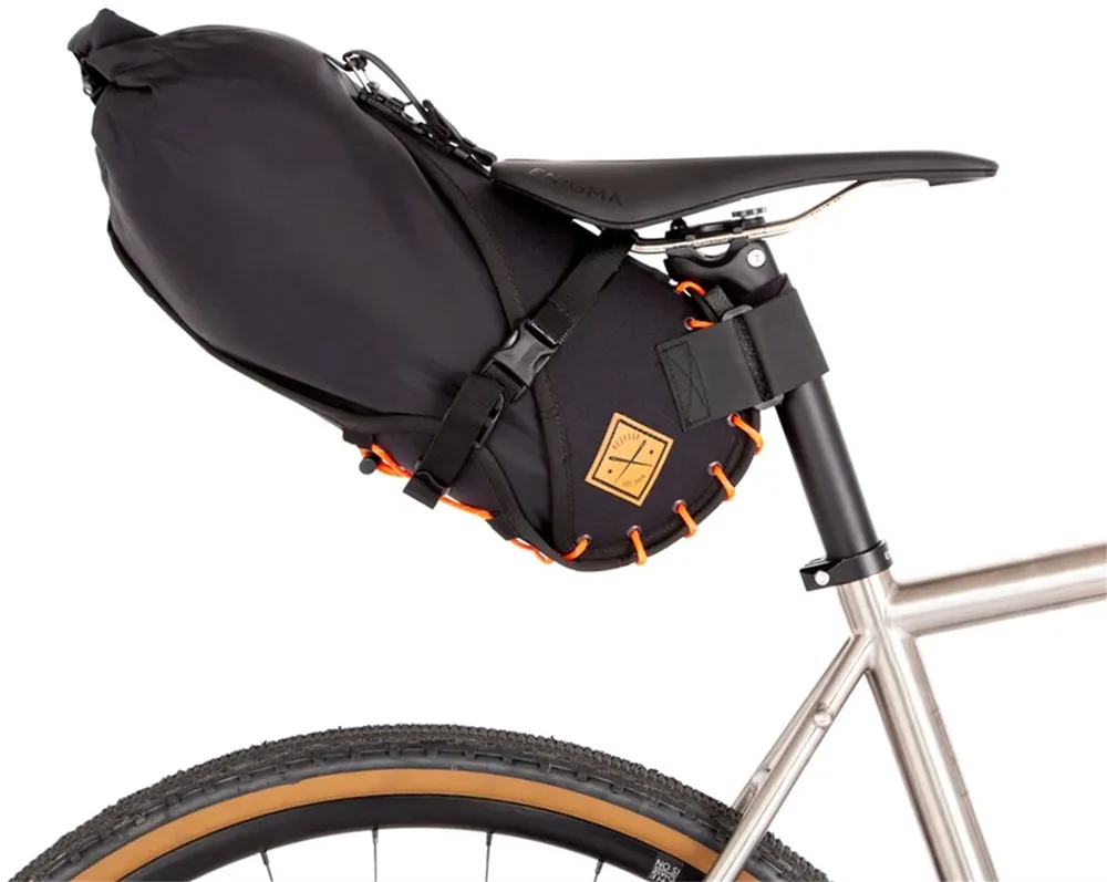 Подседельная сумка Restrap Saddle Bag, Объём 8 л, цвет чёрно-оранжевый / Объём 14 л, цвет чёрно-оранжевый / Объём 18 л, цвет чёрный