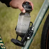 Флягодержатель с набором инструментов Lezyne Bottle Cage Tubeless Flow — фото 4