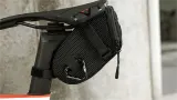 Сумка велосипедная подседельная ULAC Radtail Max 1.3 л, Объём 1,3 л, цвет бело-чёрный / Объём 1,3 л, цвет чёрно-зелёный / Объём 1,3 л, цвет чёрно-синий — фото 4