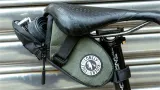 Сумка велосипедная подседельная ULAC Radtail Pro 1.0 л, Объём 1 л, цвет чёрно-зелёный / Объём 1 л, цвет коричнево-чёрный — фото 3