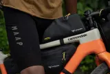 Сумка на раму Apidura Expedition 2.0 Bolt-On Top Tube Pack — фото 4