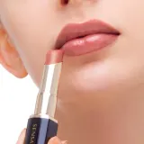 Губная помада в стике Sensai Lasting Plump Lipstick, оттенок 6 - SHIMMER NUDE — фото 2