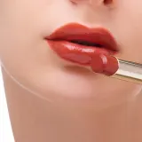 Губная помада в стике Sensai Lasting Plump Lipstick, оттенок 8 - TERRACOTTA RED — фото 5