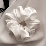 Poshyou Scrunchies Maxi Ecru резинка для волос тканевая бежевая ширина 6,5 см, 1 шт — фото 1