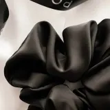 Poshyou GUMKA SCRUNCHIE MAXI NERO резинка для волос чёрная, 1 шт — фото 3