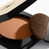 Пудра Chanel LES BEIGES HEALTHY GLOW SHEER POWDER LEKKI, NIEDOSTRZEGALNY PUDER POZWALAJACY STOPNIOWAC EFEKT, оттенок B70 — фото 3