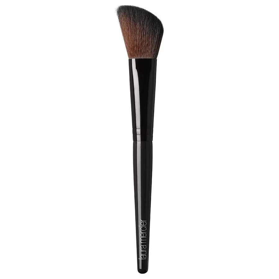 Кисть для румян Laura Mercier Angled Cheek Contour Brush, 1 шт
