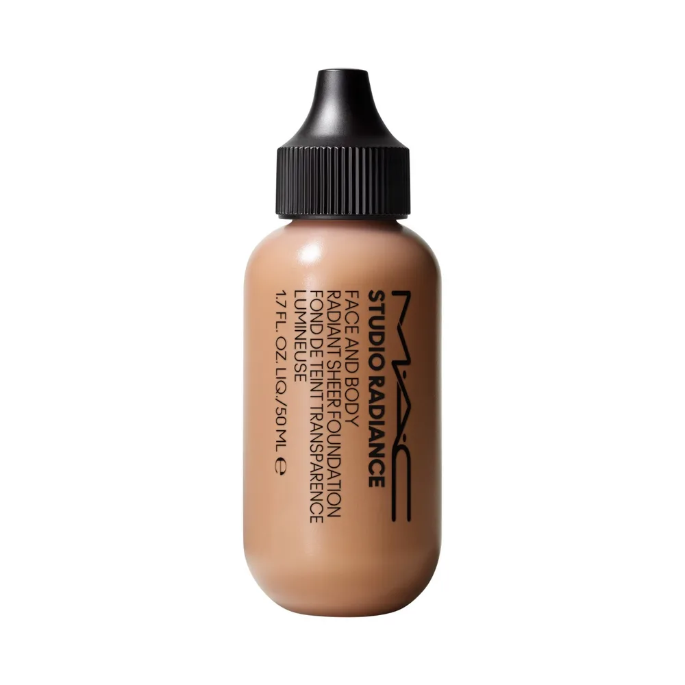 MAC Studio Radiance Тональный крем для лица и тела сияющий лёгкий, оттенок N 4 - N4