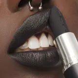 MAC MACximal Silky Matte Помада для губ матовая, оттенок 17 - CAVIAR — фото 4