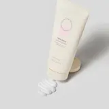 Missha Creamy Latte Cleansing Foam [Strawberry], 172 мл — фото 2